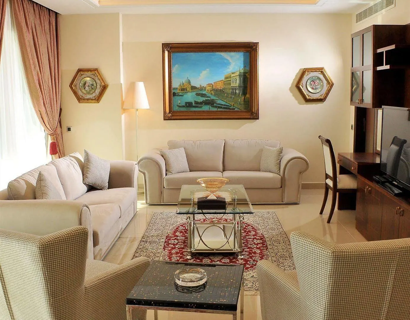 Dolphin Royal Suites Beirut 4*,  Líbano