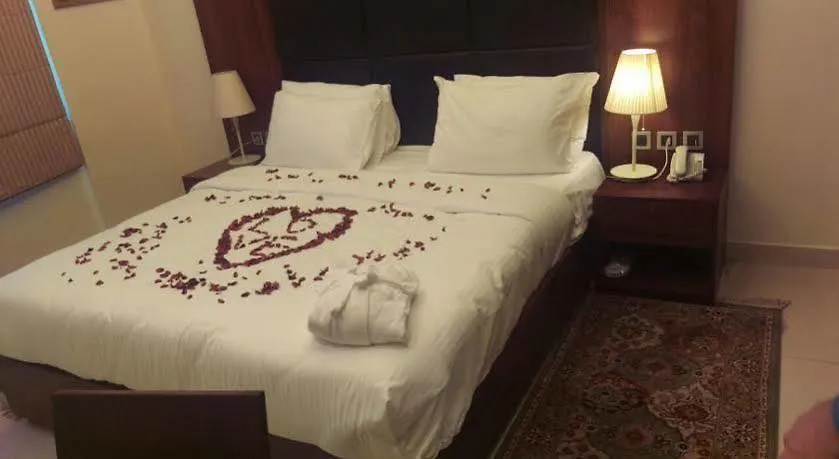 Dolphin Royal Suites Beirut 4*,