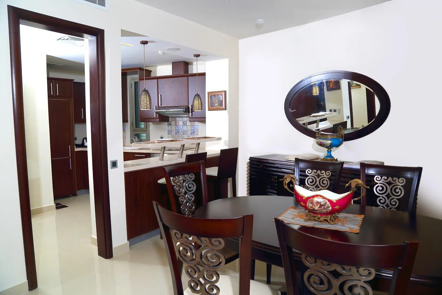 Dolphin Royal Suites Beirut 4*,  Líbano