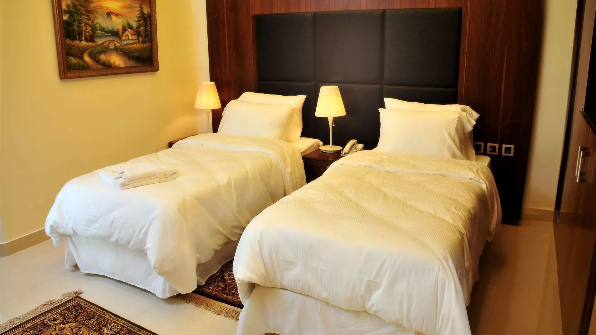 Dolphin Royal Suites Beirut Hotel