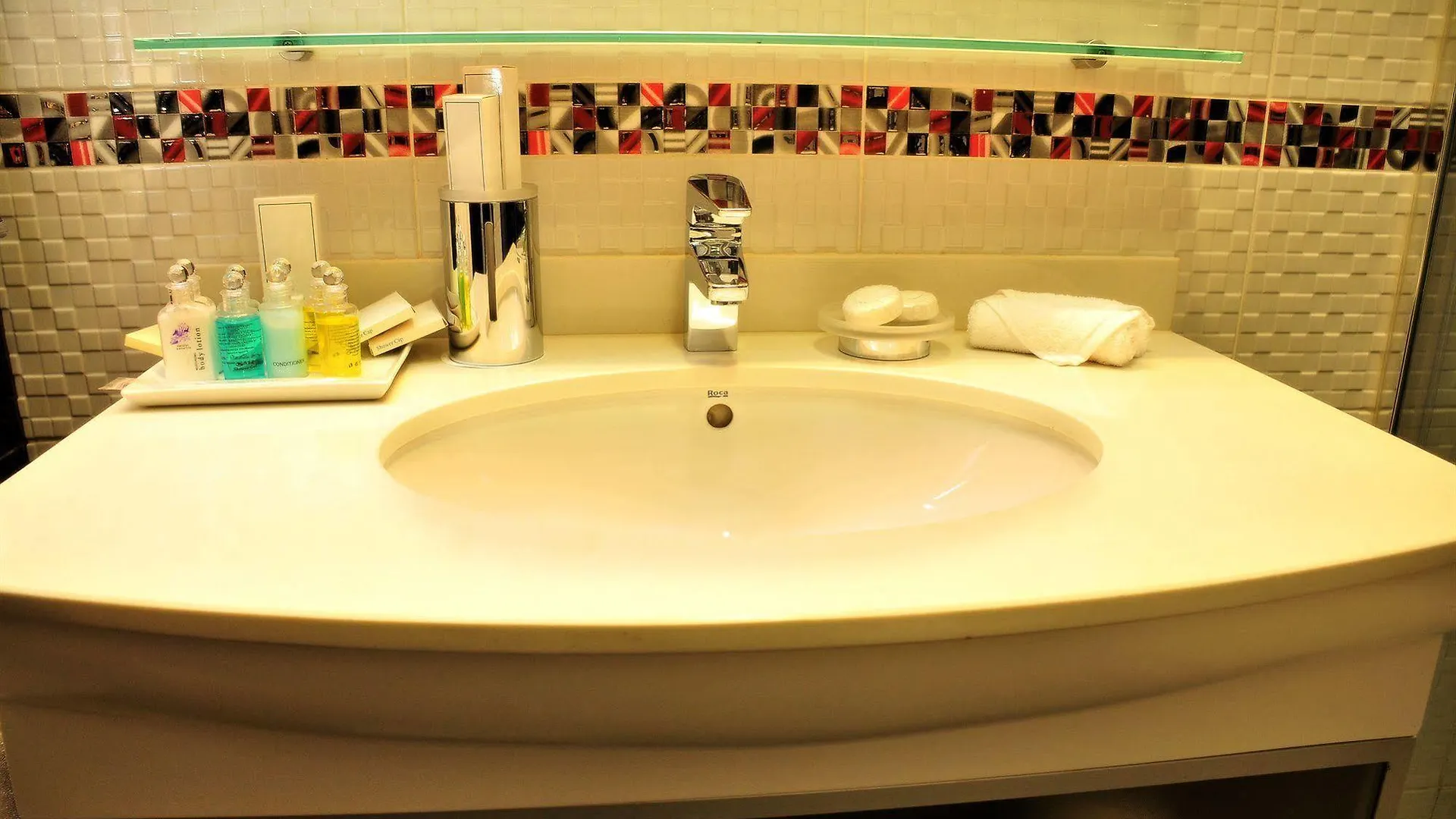 **** Hotel Dolphin Royal Suites Beirut Líbano
